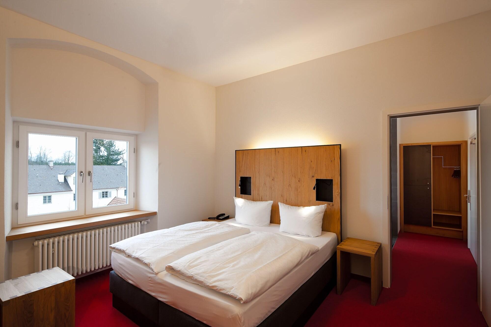 Hotel Kloster Holzen Allmannshofen Exterior photo