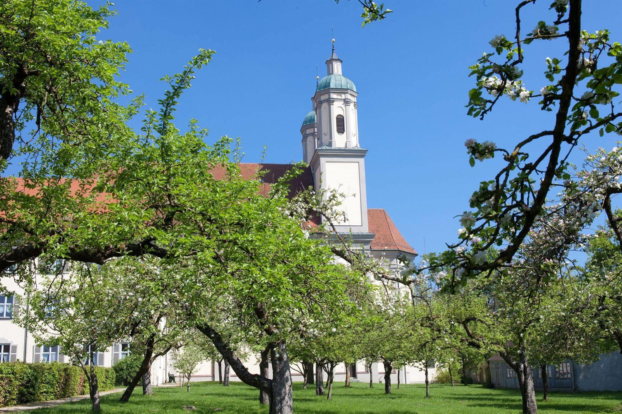 Hotel Kloster Holzen Allmannshofen Exterior photo